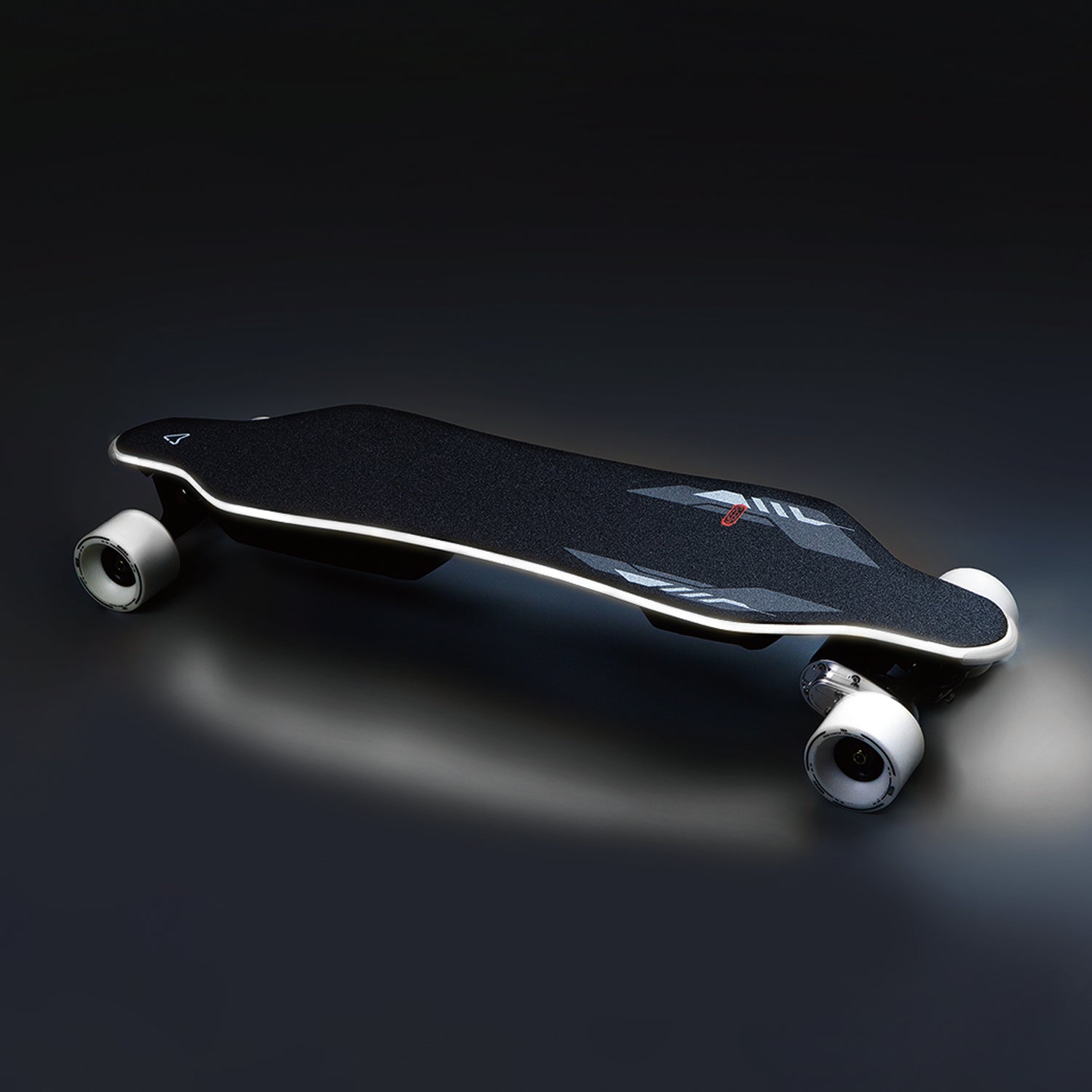 Meepo Voyager X gear-drive electric skateboard on dark background. Image courtesy Meepo Board.